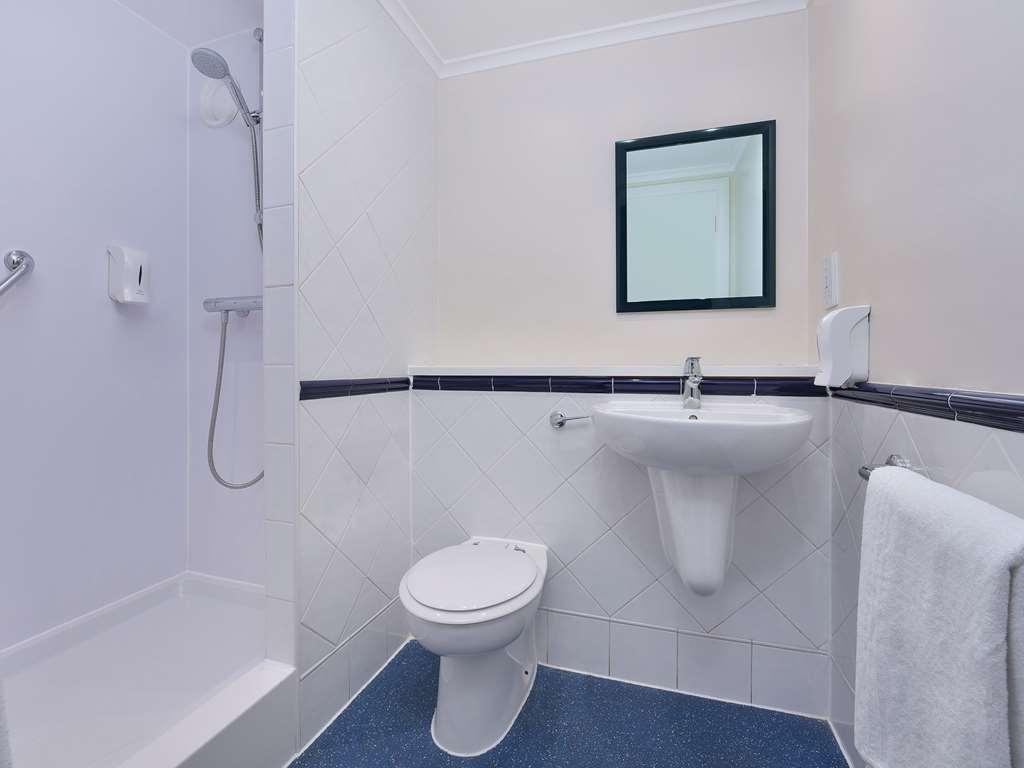 Travelodge Birmingham Kingswinford Quarto foto