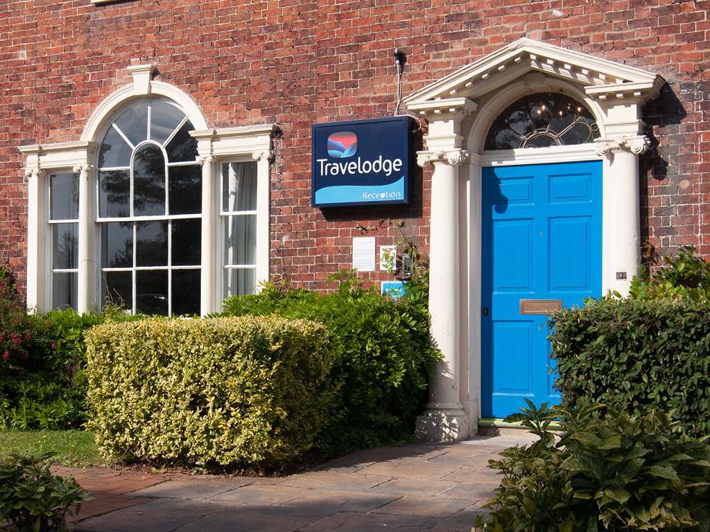 Travelodge Birmingham Kingswinford Exterior foto